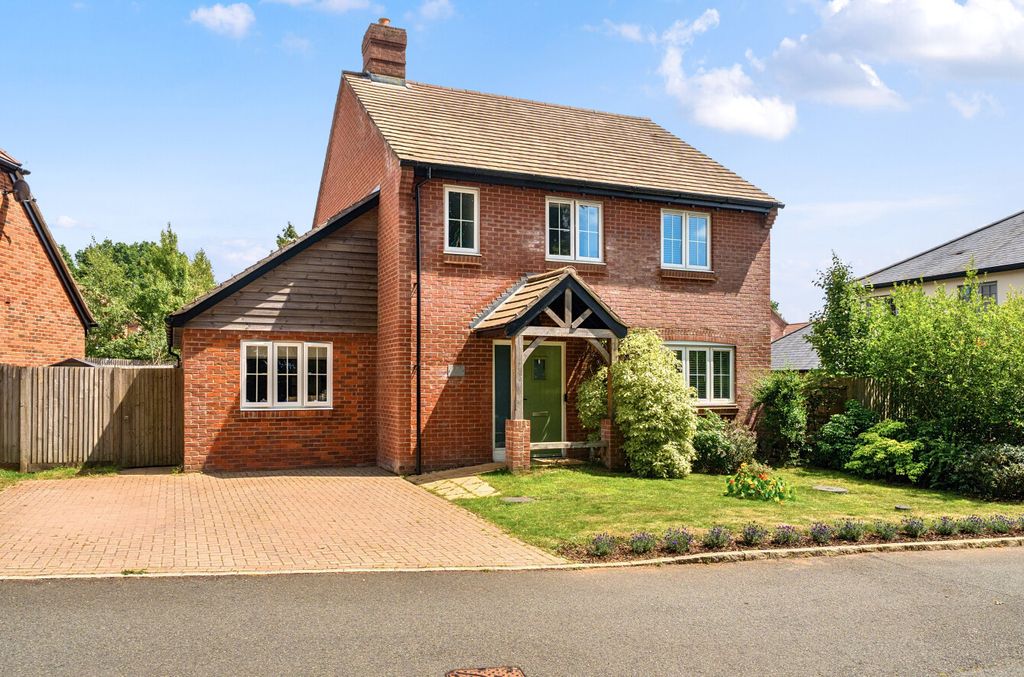 Property photo 1 of 19 1316174-24-685E97...