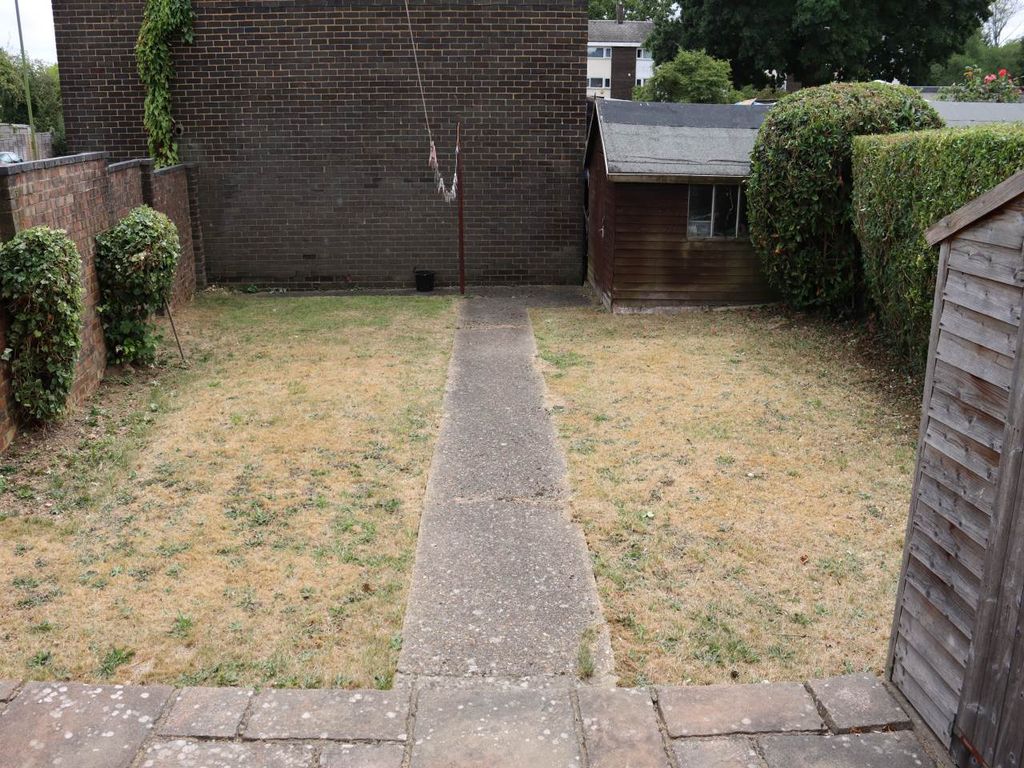 Property photo 2 of 10 Image00010