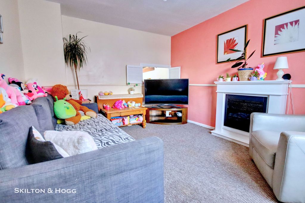 Property photo 3 of 10