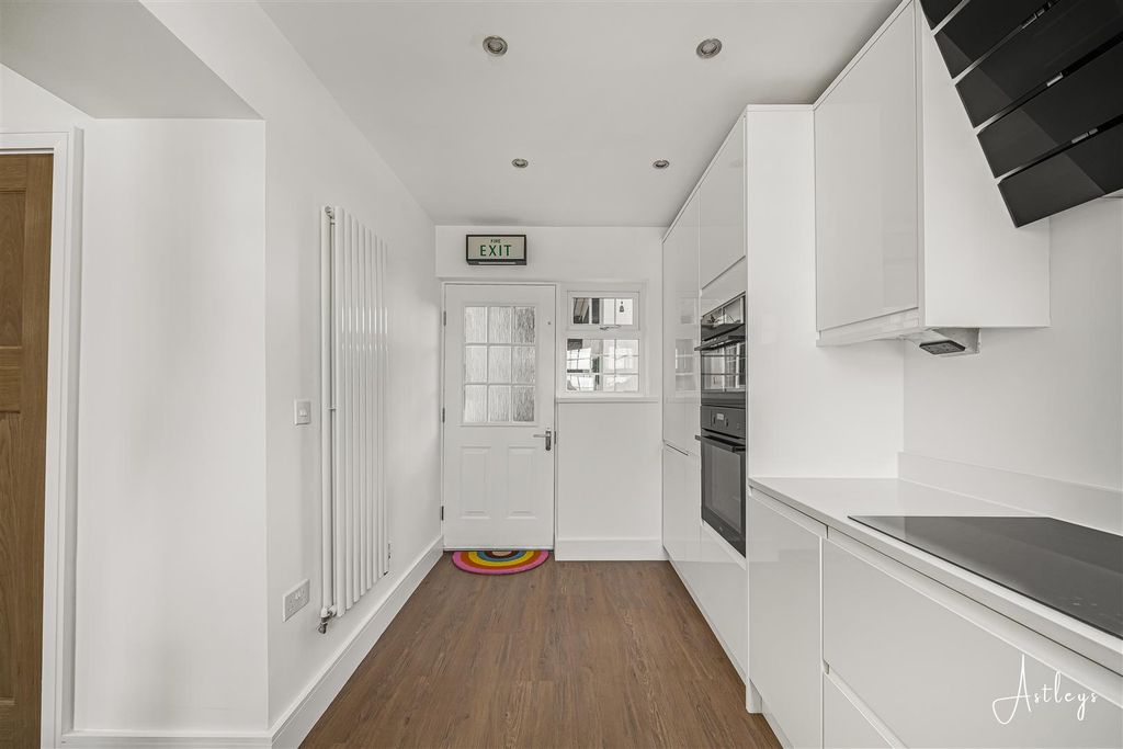 Additional image 24 of 3 bed flat for saleMumbles Road, Mumbles, Swansea SA3