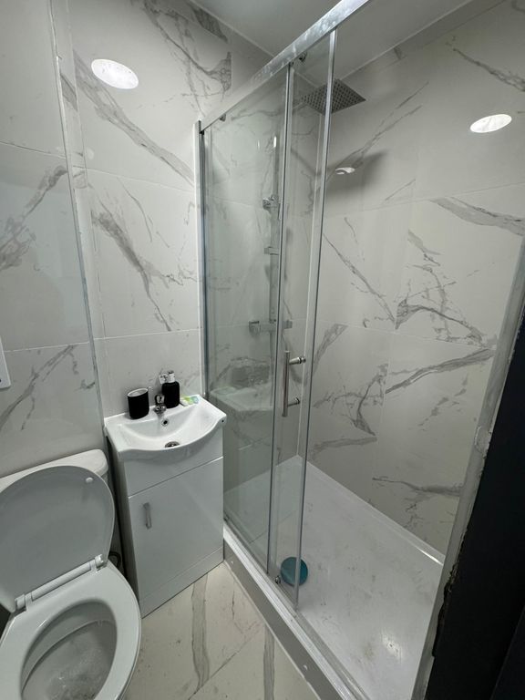 Property photo 2 of 3