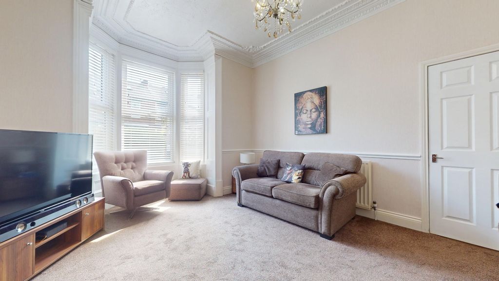 Property photo 3 of 25 4381647