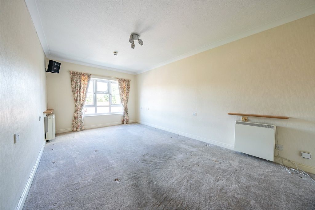 Property photo 3 of 10 Picture No. 06