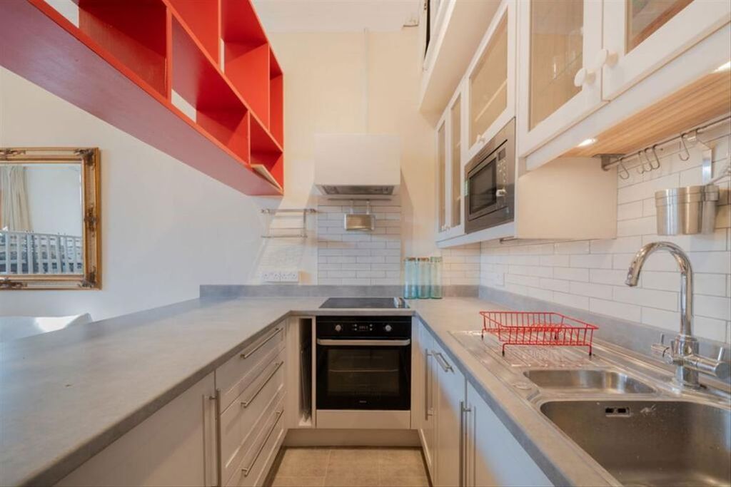 Property photo 3 of 6