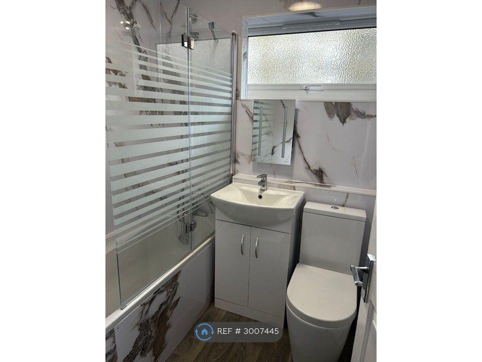 Property photo 1 of 13 Main Bathroom