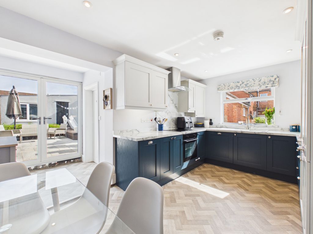 Property photo 2 of 18 Kitchen/Diner