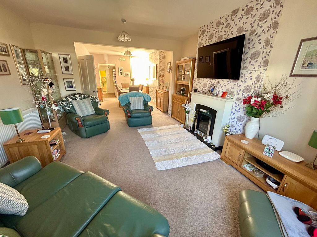 Property photo 3 of 24