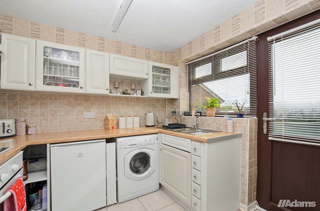 Property photo 3 of 21