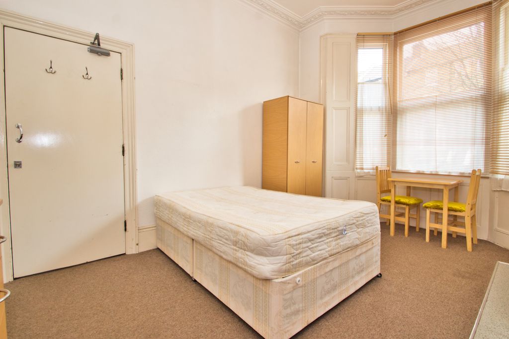 Property photo 3 of 4