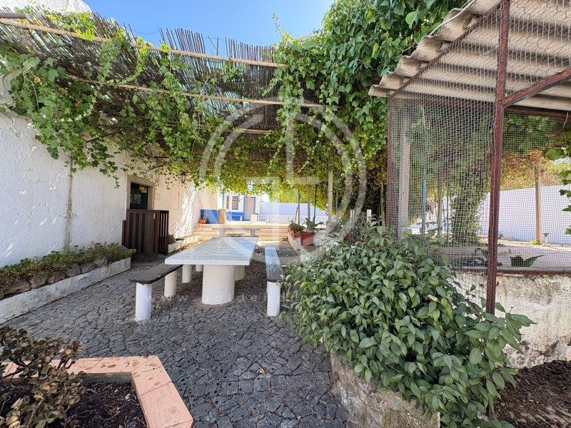 Property photo 2 of 35