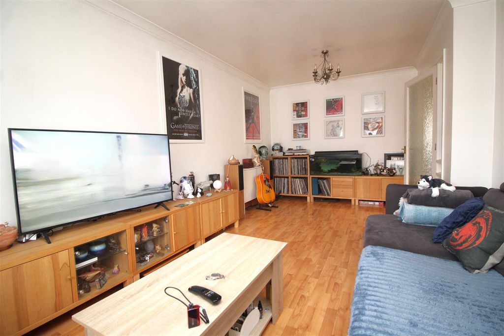 Property photo 3 of 13 Living Room 2 .Jpg