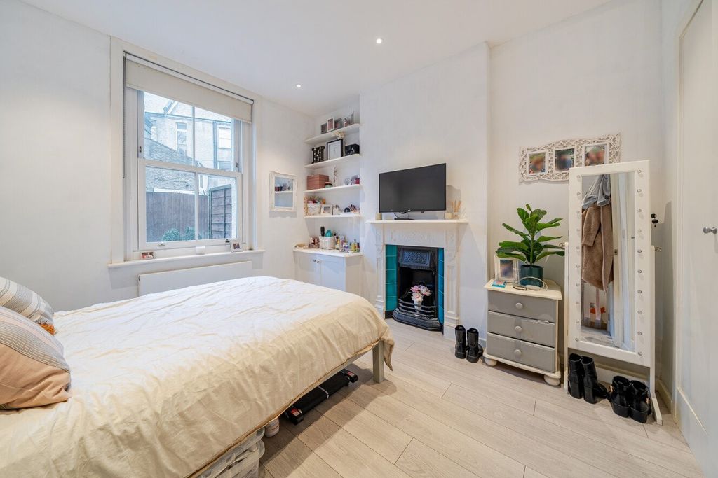 Property photo 2 of 21 Picture No. 09