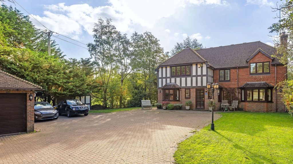 Property photo 1 of 23