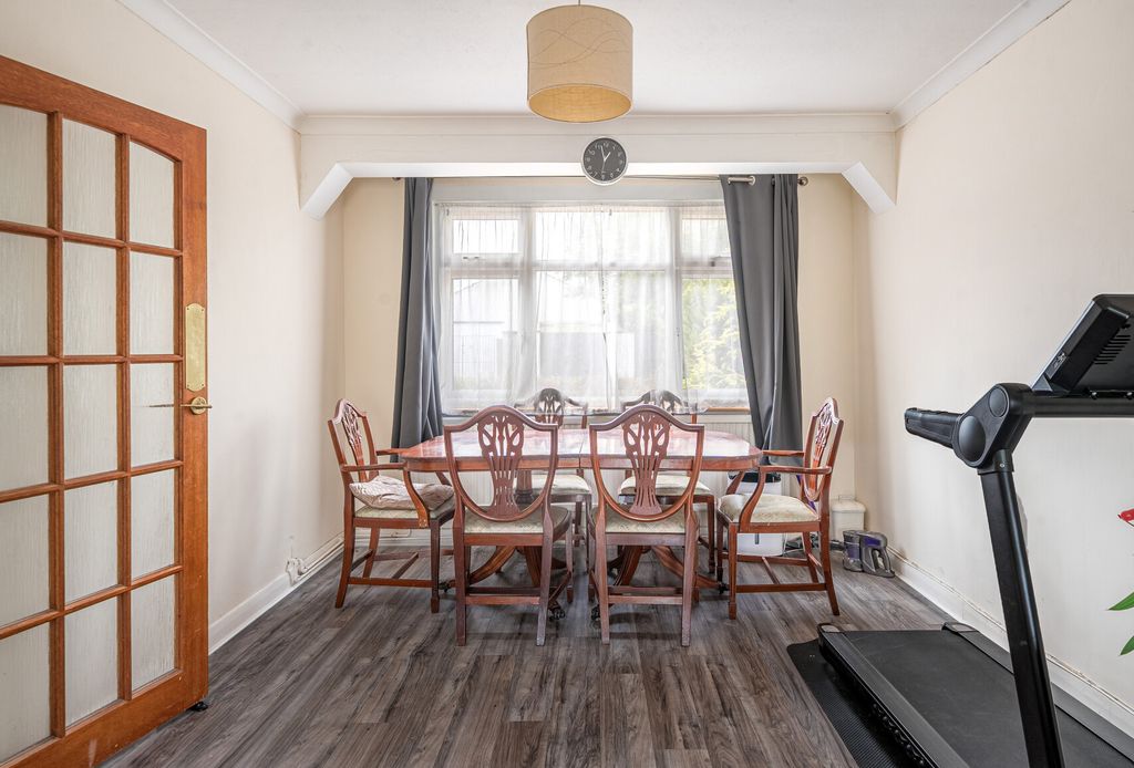 Property photo 3 of 13 1346178-1-68B1887...