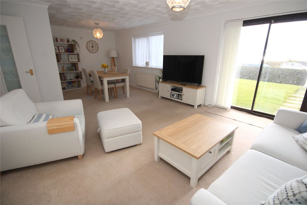 Property photo 3 of 12 Picture No. 05