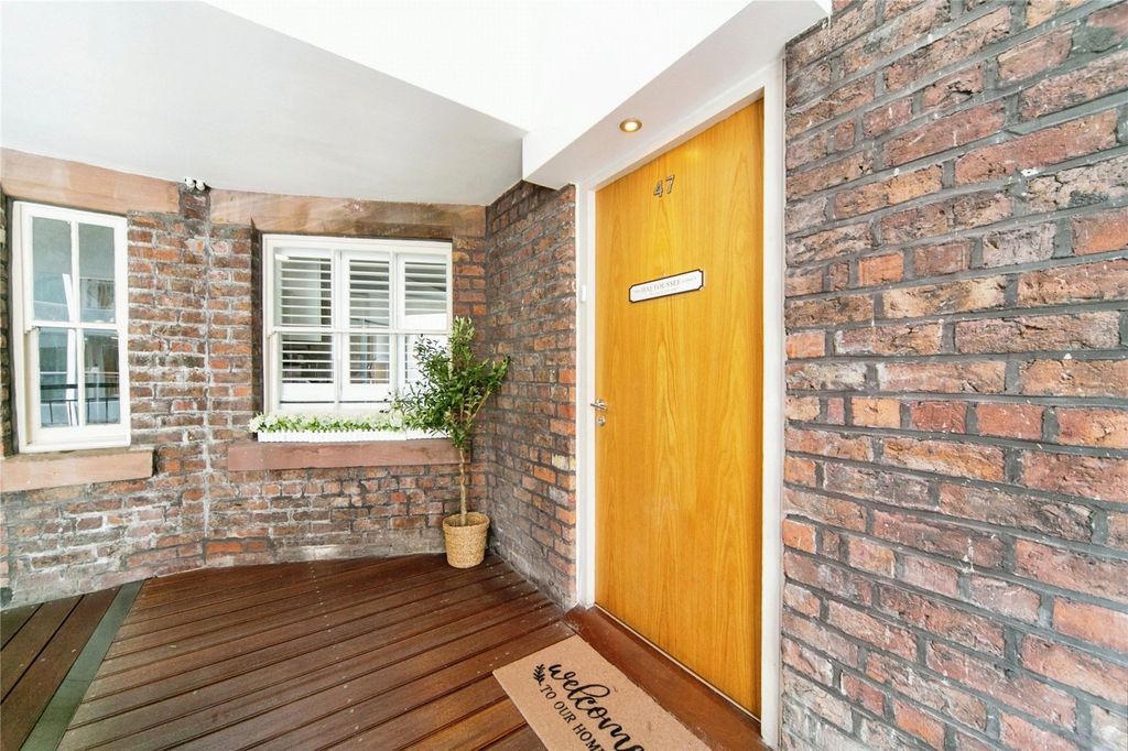 Property photo 2 of 17 Photography