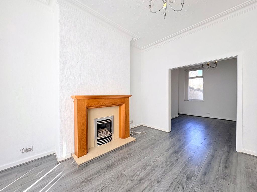 Property photo 3 of 9 Picture No. 13