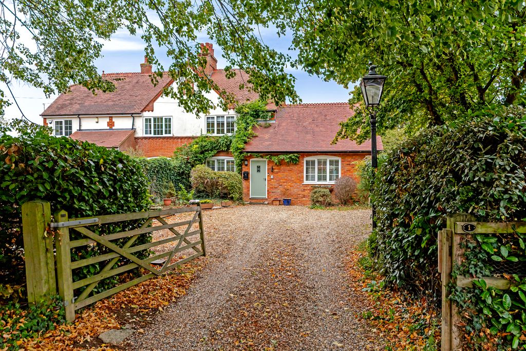 Property photo 1 of 32 1Strattonparkcottages-1