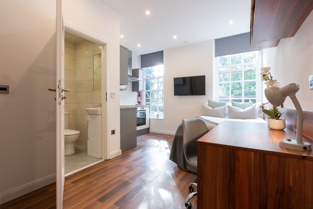 Property photo 3 of 5 Jesmond View A Studio 8 Bedroom 1