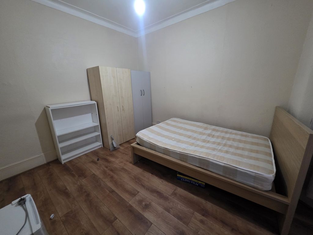 Property photo 1 of 3