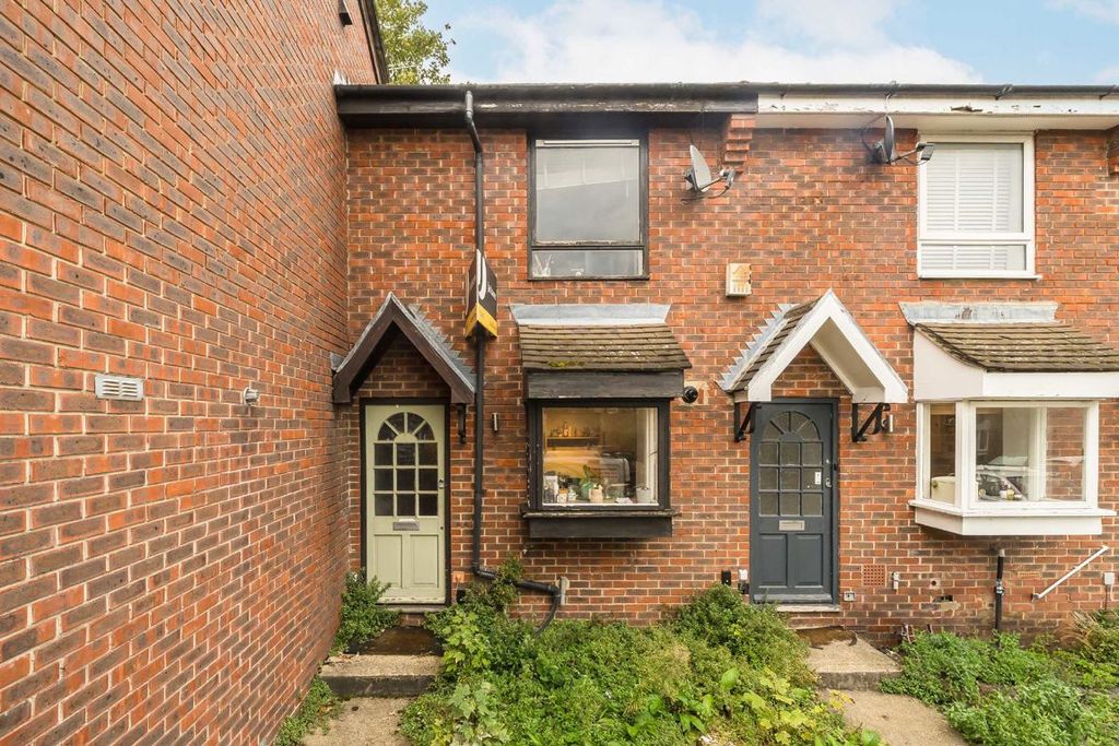 Property photo 1 of 5