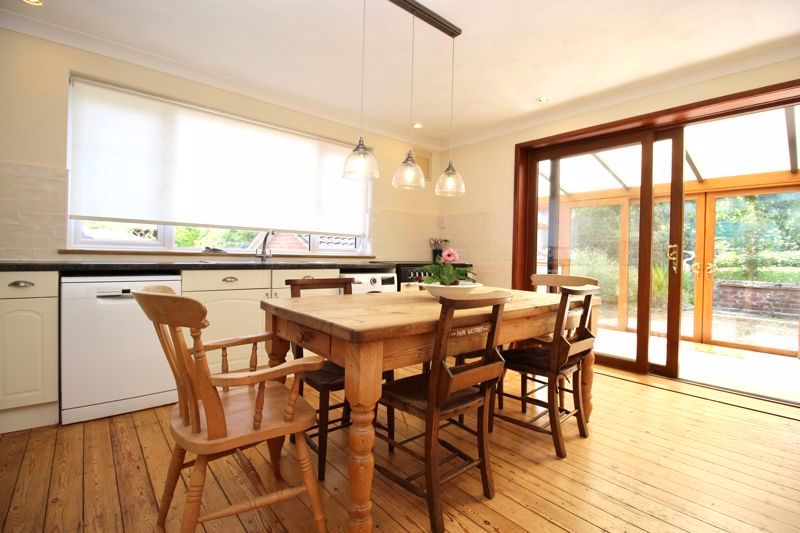Property photo 3 of 27 Kitchen/Diner