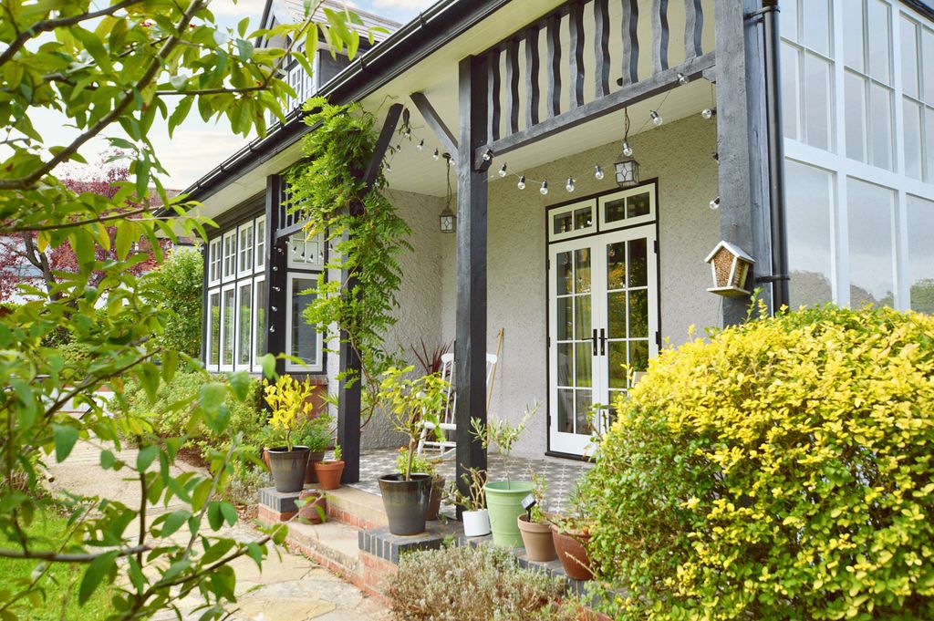 Property photo 2 of 46