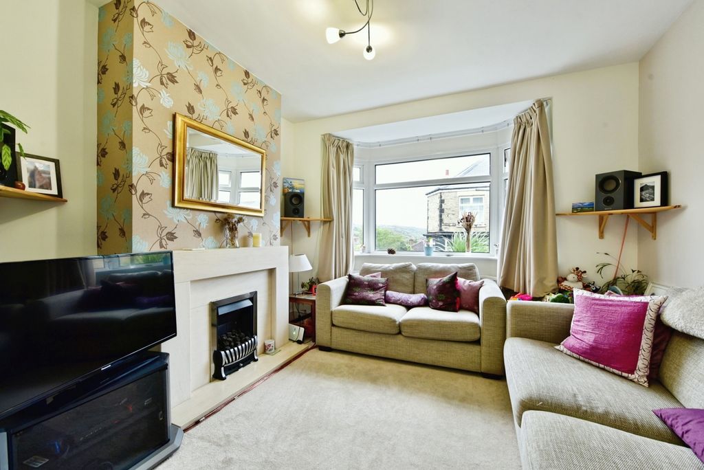 Property photo 3 of 17 Pbox-Img.Jpg