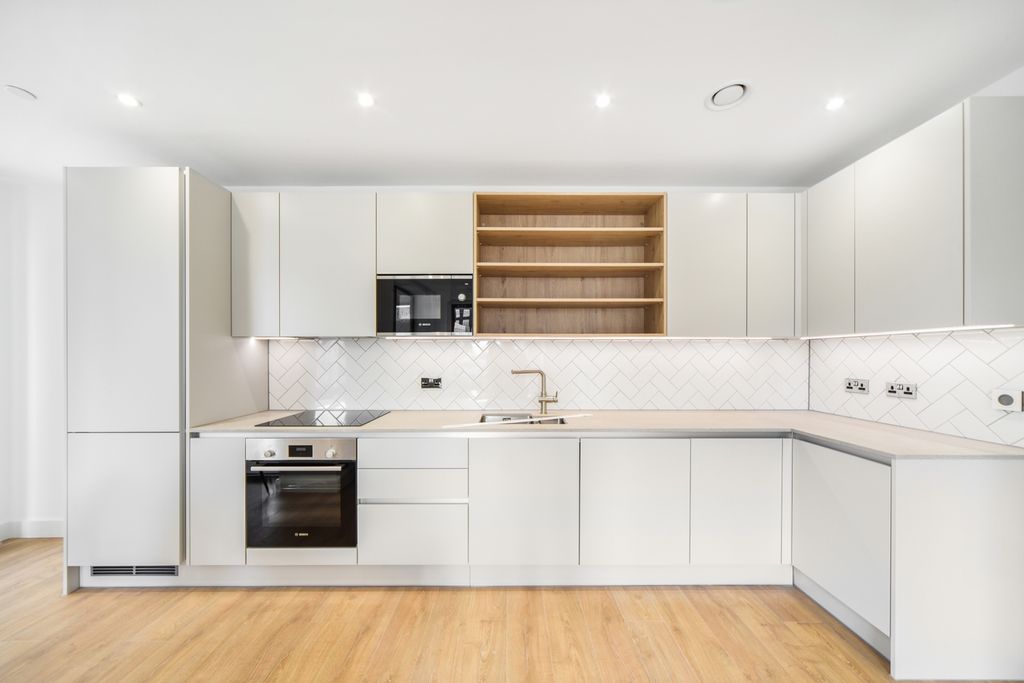 Property photo 3 of 12 Cordwainer House, Ab