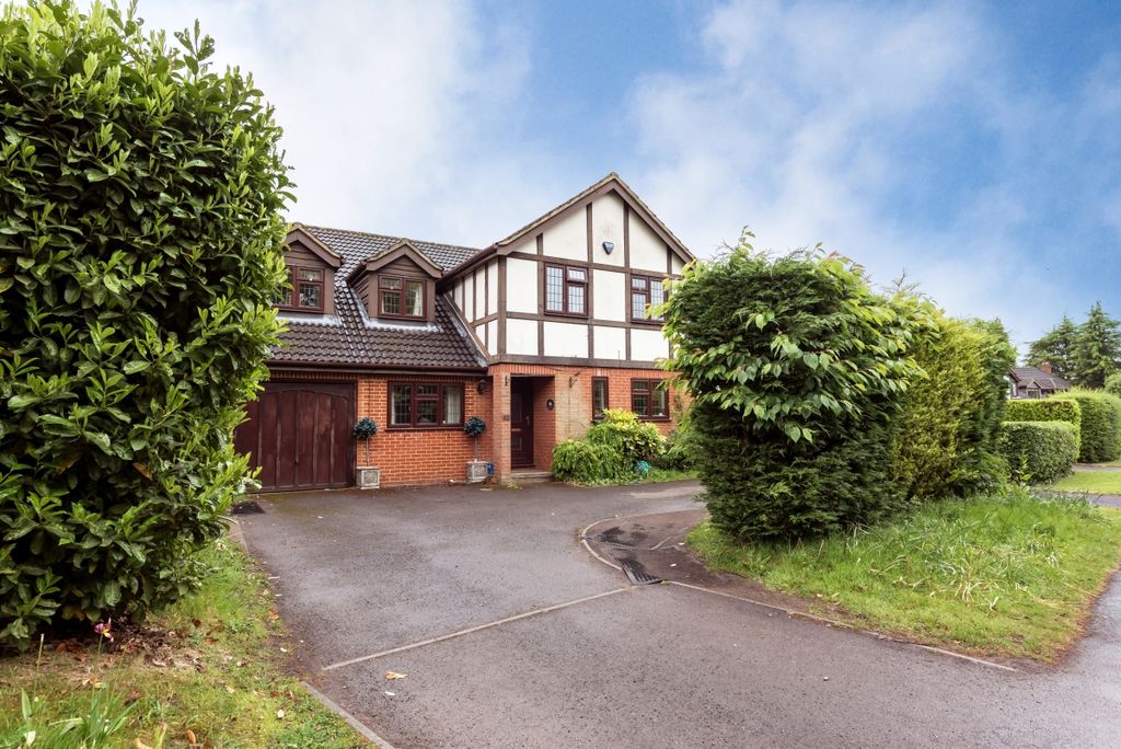 Property photo 2 of 12 102-Denham-Lane-13