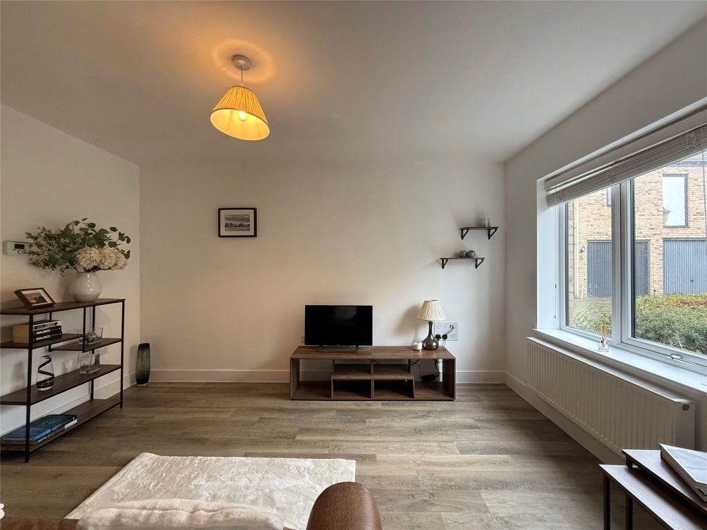 Property photo 3 of 11 Sitting Room