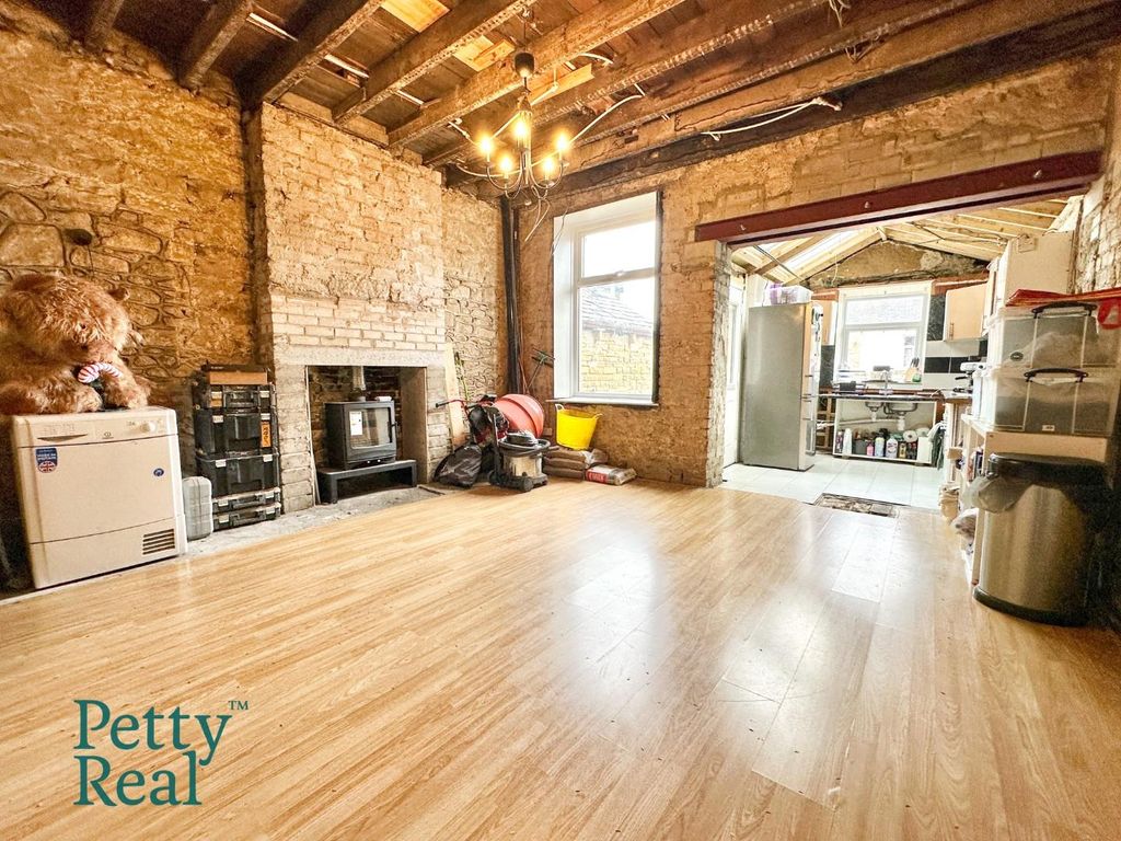 Property photo 3 of 12 F6311Efe-F799-4C78-839D-D426Cf608D64.Jpeg