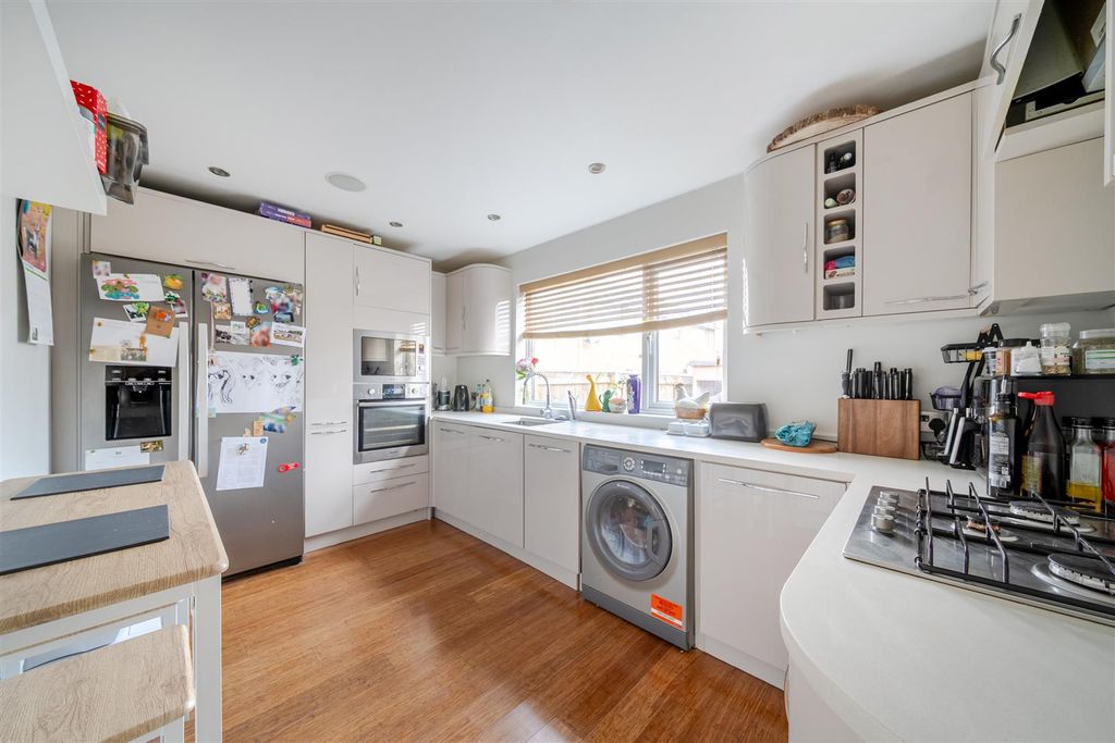 Property photo 3 of 14 1384698-21-69249A177F8ee.Jpg