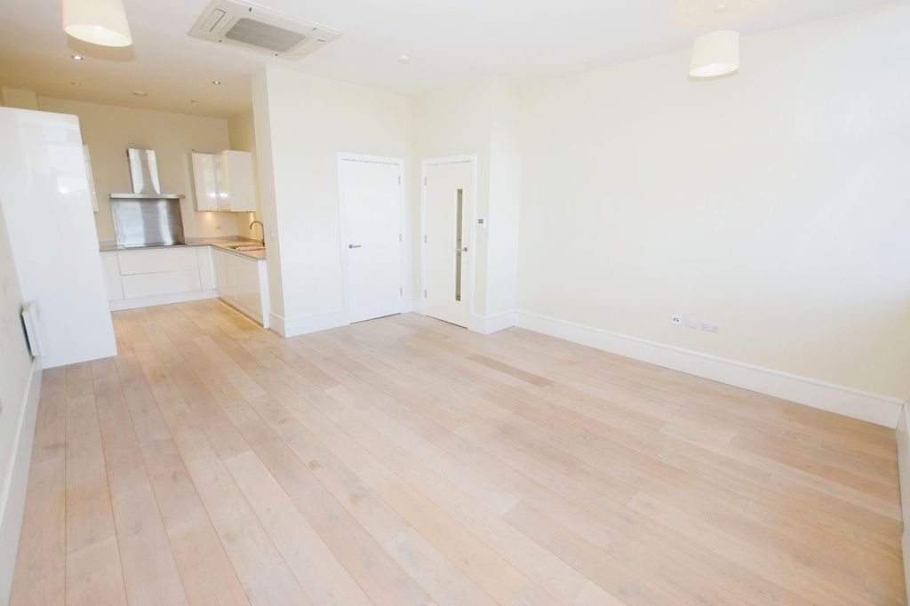 Property photo 1 of 15 Picture No. 09