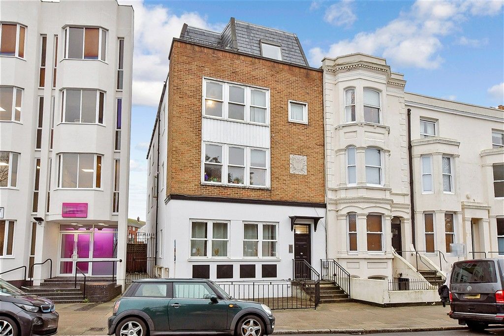 Property photo 3 of 10 Front (Web)