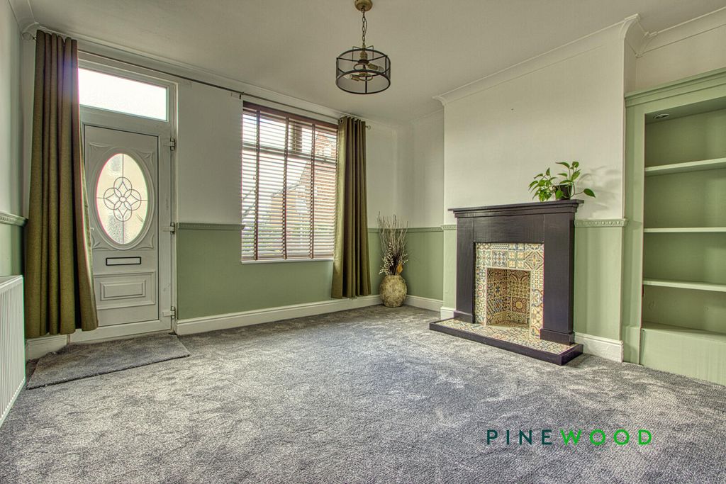 Property photo 2 of 30 Lounge