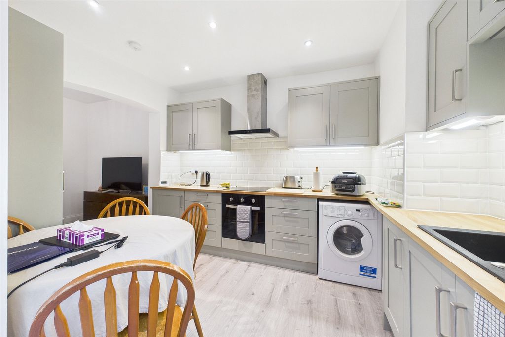 Property photo 3 of 8 Picture No. 04