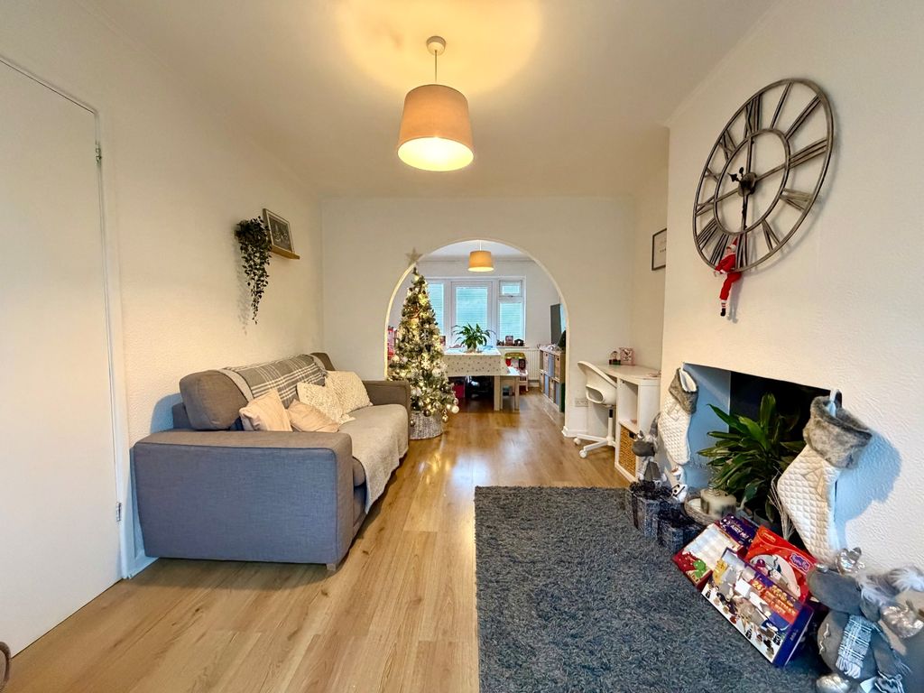 Property photo 3 of 12 Picture No. 16