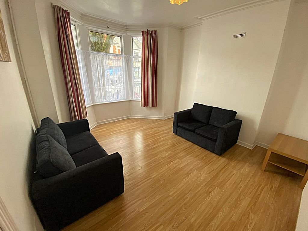 Property photo 3 of 26