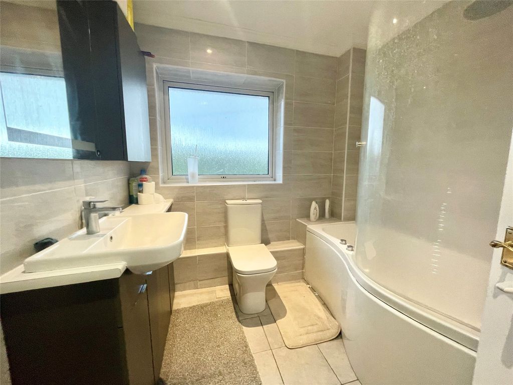 Property photo 3 of 5 Bathroom