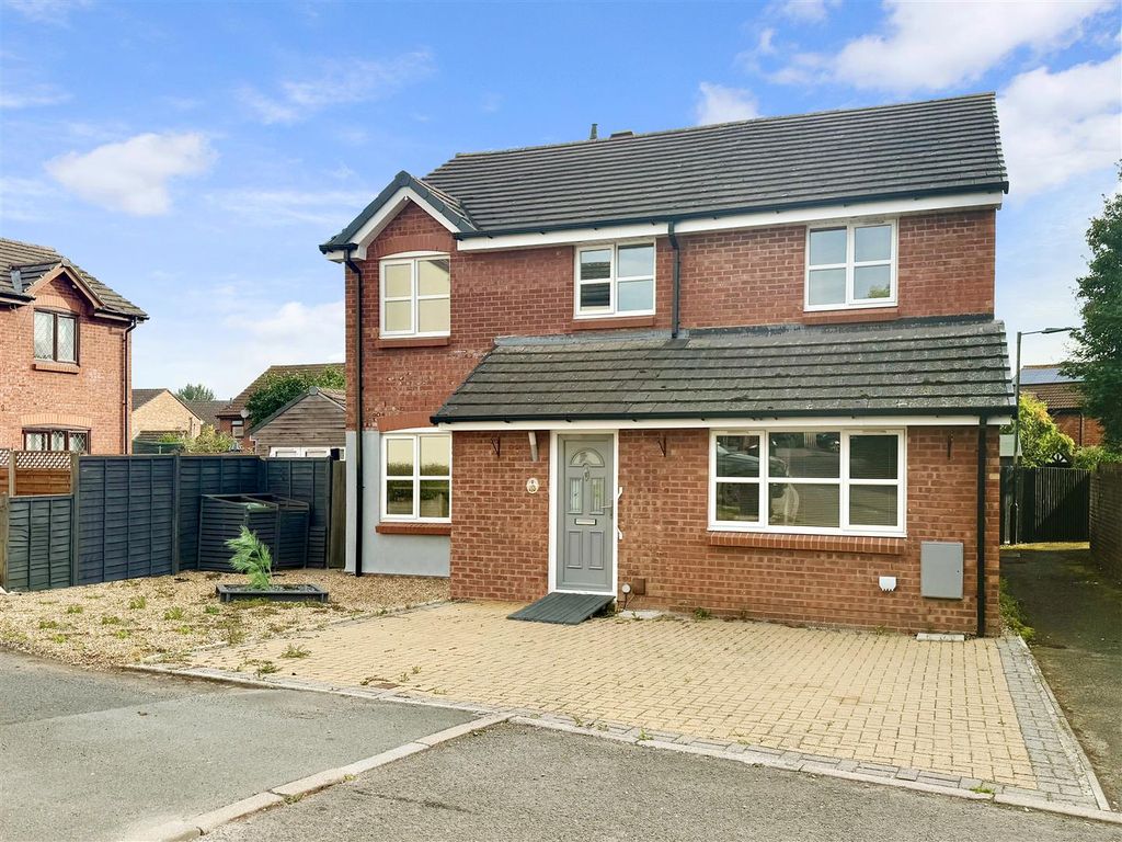 Property photo 1 of 28