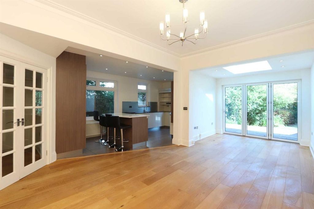 Property photo 1 of 14 Dining Room.Jpg
