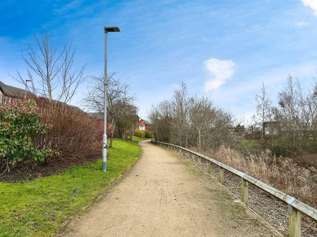 Property photo 2 of 16 3Fb98160--411B-97BA-04F7B70Db296-21135-00000694059