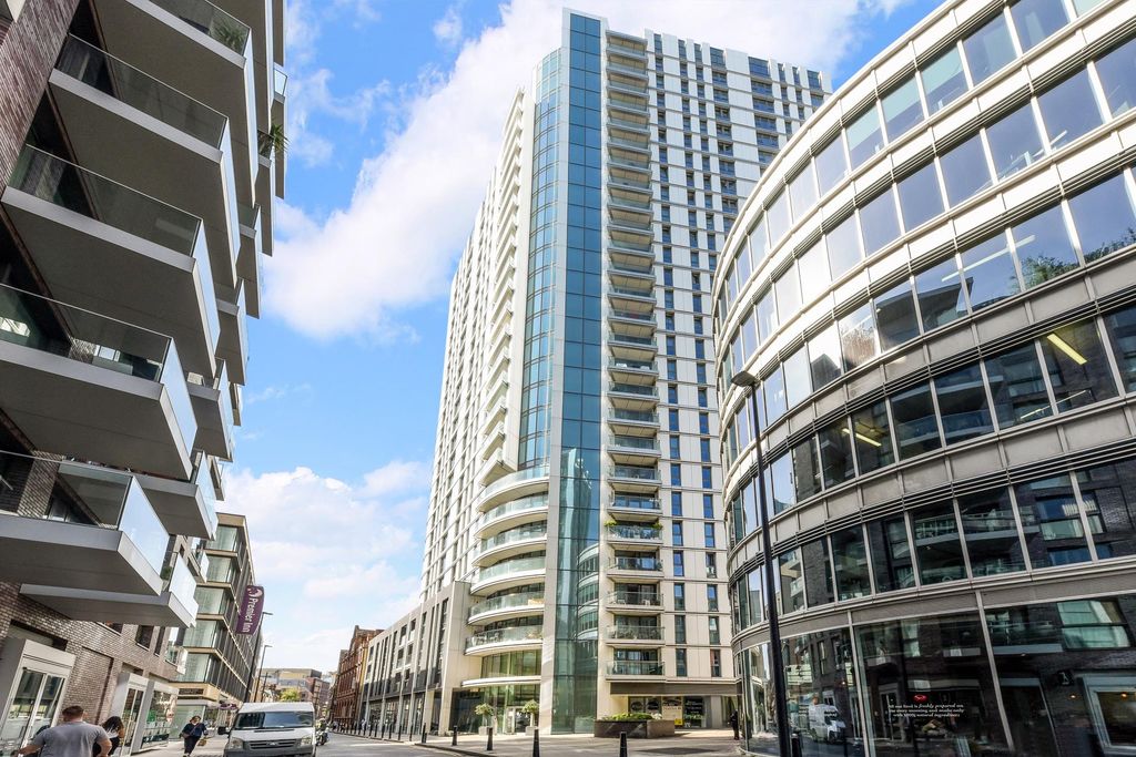 Property photo 2 of 8