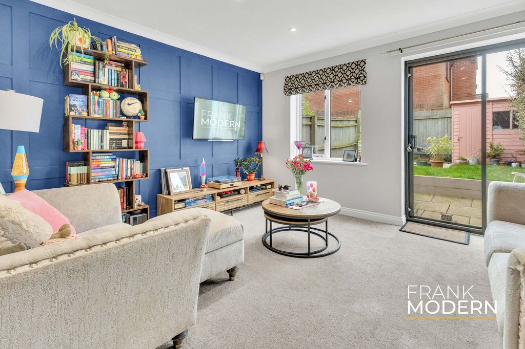 Property photo 2 of 27 Living Room