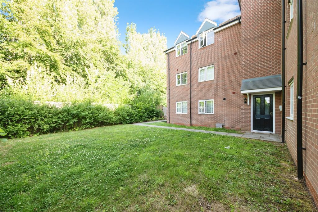 Property photo 3 of 17