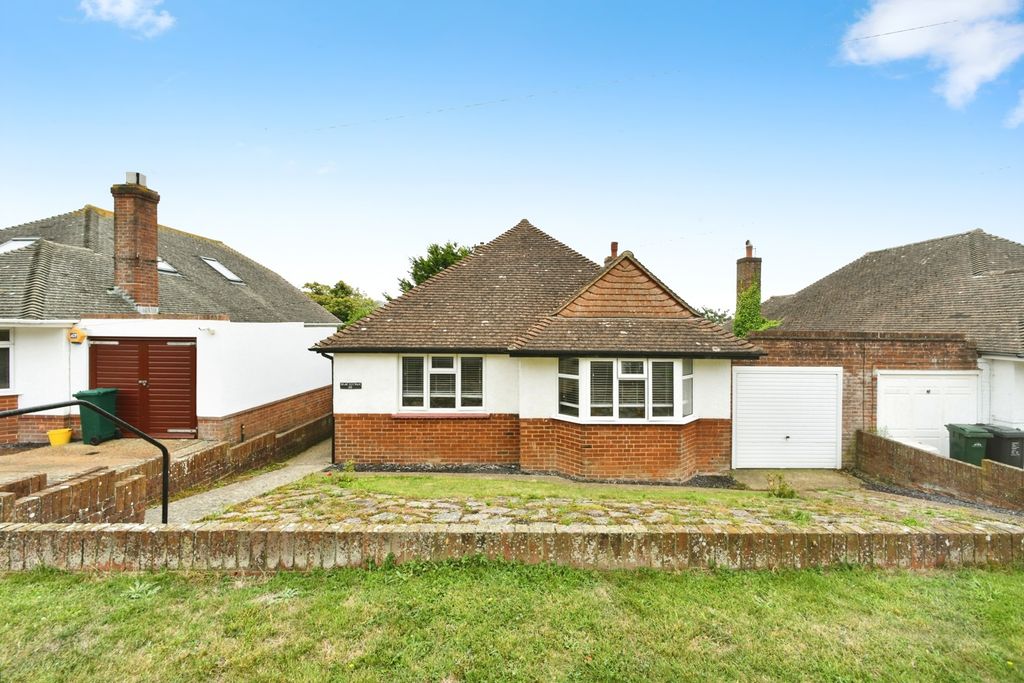 Property photo 1 of 12 Front