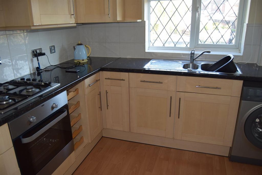 Property photo 2 of 6