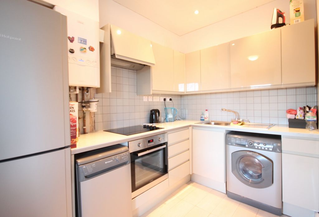 Property photo 2 of 4 Kitchen