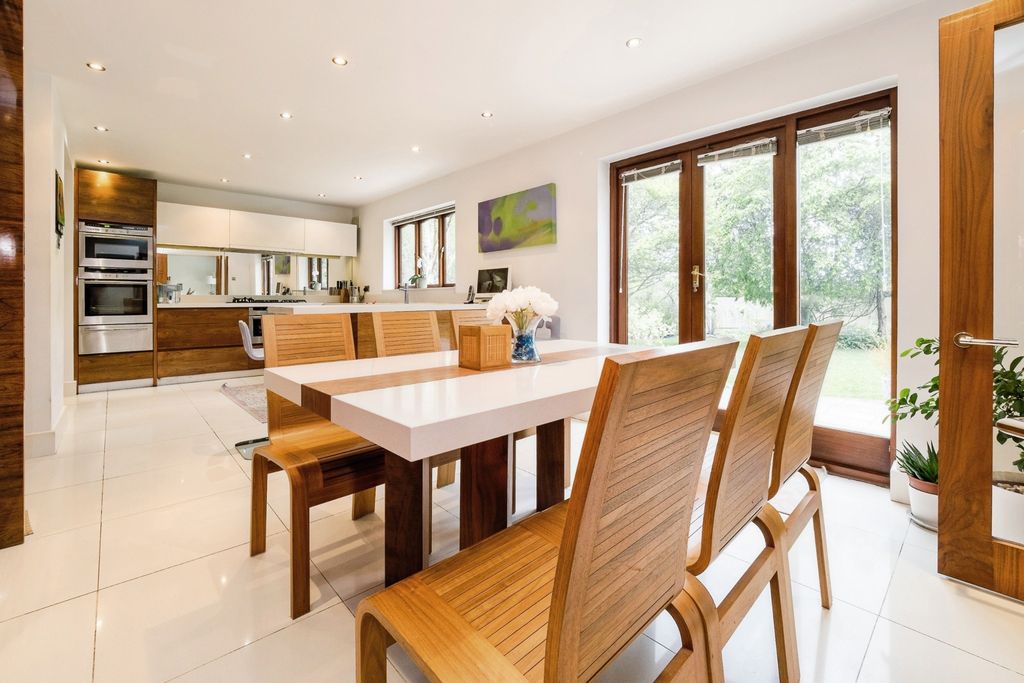 Property photo 2 of 49 Pbox-Img.Jpg